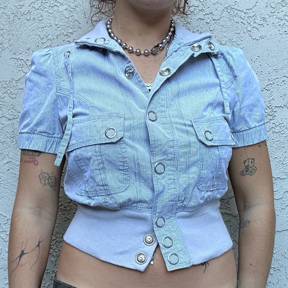 Y2K Button Up Top - Picture 3 of 10